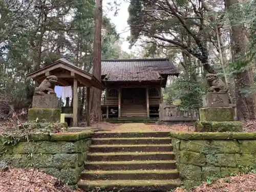 諏訪神社の本殿・本堂