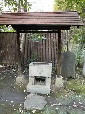 四合稲荷神社の手水舎
