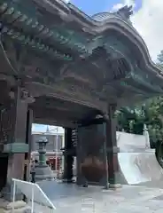 豊川閣　妙厳寺の山門