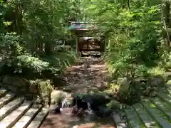 彌彦神社の庭園