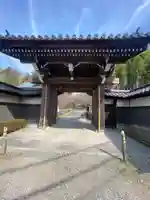 心行寺の山門・神門