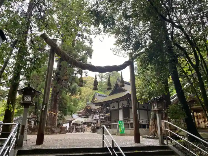 大神神社の{uncategorized: "未分類", other: "その他", undefined: "問題あり", building: "その他建物", grave: "お墓", sacred_gate: "鳥居", guardian: "狛犬", statue: "像", buddha: "仏像", history: "歴史", nature: "自然", garden: "庭園", animal: "動物", pagoda: "塔", temizu: "手水舎", mountain_gate: "山門・神門", sanctuary: "本殿・本堂", subordinate: "末社・摂社", art: "芸術", scenery: "景色", jizo: "地蔵", ema: "絵馬", goshuin: "御朱印", omikuji: "おみくじ", items: "授与品その他", amulet: "お守り", goshuincho: "御朱印帳", eats: "食事", festival: "お祭り", votive_dance: "神楽", shichigosan: "七五三参", wedding: "結婚式", experience: "体験その他", initially: "初詣", around: "周辺", anti_infection: "感染症対策"}