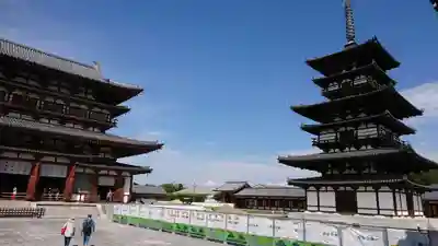 薬師寺の本殿・本堂