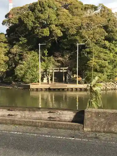 手間天神社の鳥居