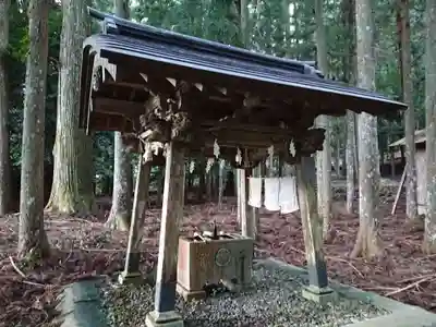 馬背神社の手水舎