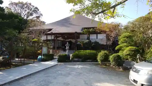 稲田寺の本殿・本堂