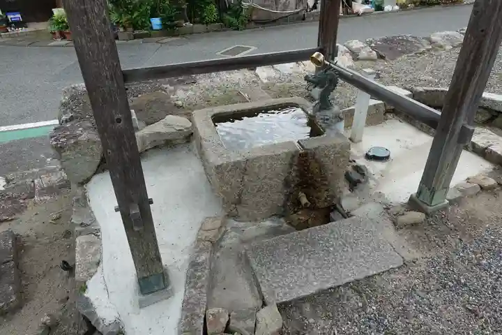 杉生神社の手水舎