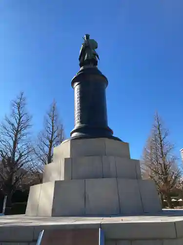 靖國神社の像