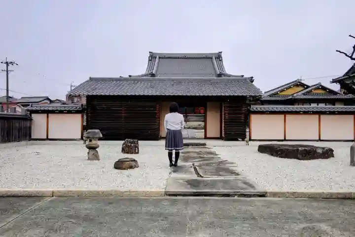覚成寺の山門・神門