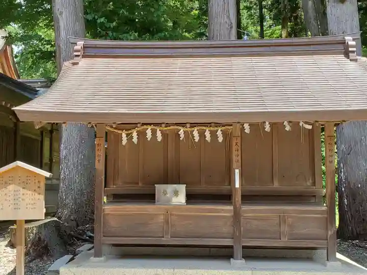 多賀大社の末社・摂社