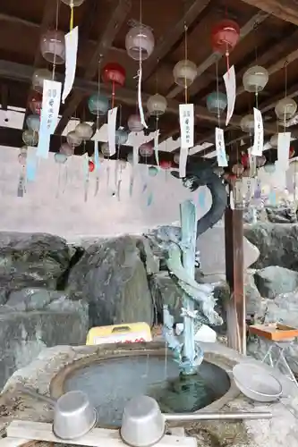 瀧不動尊の手水舎