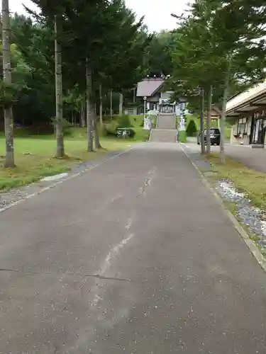 札内神社の庭園