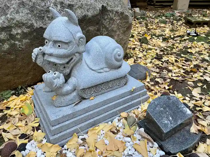 稲荷鬼王神社の像