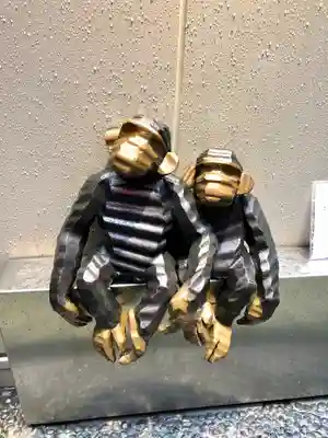 宝童稲荷神社の像