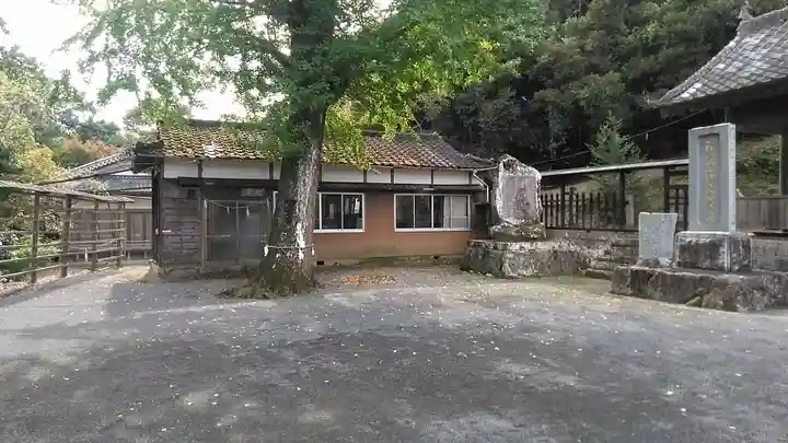 白鬚田原神社のその他建物