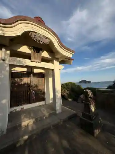 淡島神社の{uncategorized: "未分類", other: "その他", undefined: "問題あり", building: "その他建物", grave: "お墓", sacred_gate: "鳥居", guardian: "狛犬", statue: "像", buddha: "仏像", history: "歴史", nature: "自然", garden: "庭園", animal: "動物", pagoda: "塔", temizu: "手水舎", mountain_gate: "山門・神門", sanctuary: "本殿・本堂", subordinate: "末社・摂社", art: "芸術", scenery: "景色", jizo: "地蔵", ema: "絵馬", goshuin: "御朱印", omikuji: "おみくじ", items: "授与品その他", amulet: "お守り", goshuincho: "御朱印帳", eats: "食事", festival: "お祭り", votive_dance: "神楽", shichigosan: "七五三参", wedding: "結婚式", experience: "体験その他", initially: "初詣", around: "周辺", anti_infection: "感染症対策"}