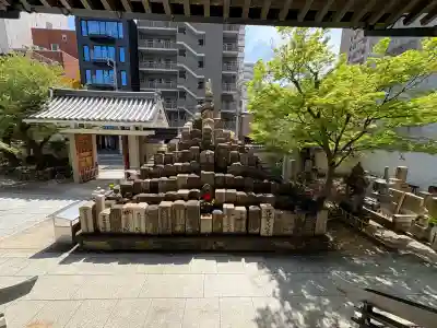 善導寺の{uncategorized: "未分類", other: "その他", undefined: "問題あり", building: "その他建物", grave: "お墓", sacred_gate: "鳥居", guardian: "狛犬", statue: "像", buddha: "仏像", history: "歴史", nature: "自然", garden: "庭園", animal: "動物", pagoda: "塔", temizu: "手水舎", mountain_gate: "山門・神門", sanctuary: "本殿・本堂", subordinate: "末社・摂社", art: "芸術", scenery: "景色", jizo: "地蔵", ema: "絵馬", goshuin: "御朱印", omikuji: "おみくじ", items: "授与品その他", amulet: "お守り", goshuincho: "御朱印帳", eats: "食事", festival: "お祭り", votive_dance: "神楽", shichigosan: "七五三参", wedding: "結婚式", experience: "体験その他", initially: "初詣", around: "周辺", anti_infection: "感染症対策"}