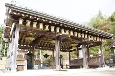 總神寺の山門・神門