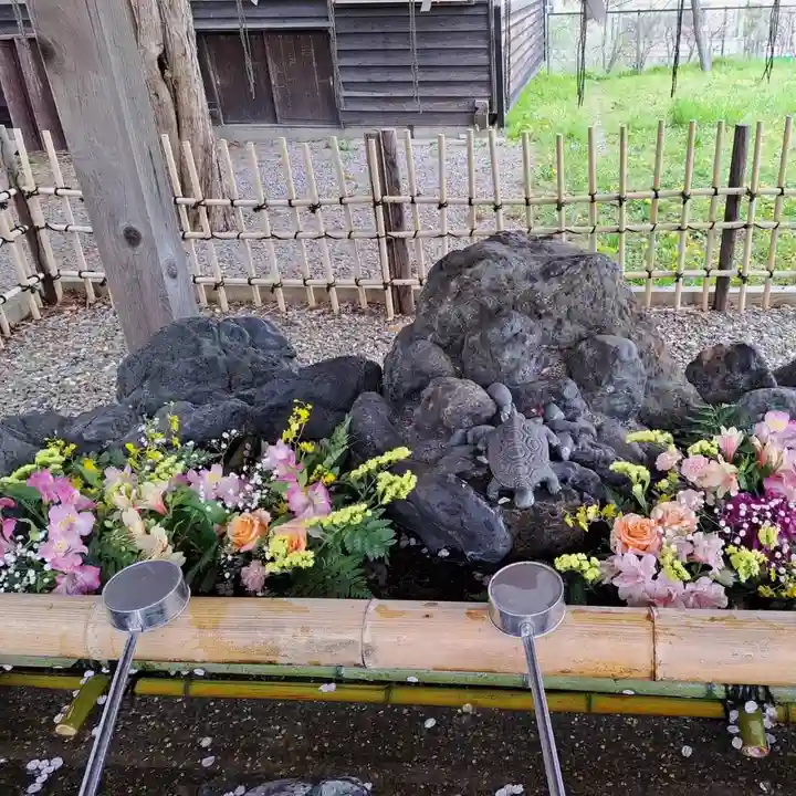 湯倉神社の手水舎