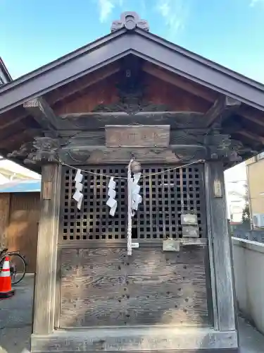 八雲神社 の{uncategorized: "未分類", other: "その他", undefined: "問題あり", building: "その他建物", grave: "お墓", sacred_gate: "鳥居", guardian: "狛犬", statue: "像", buddha: "仏像", history: "歴史", nature: "自然", garden: "庭園", animal: "動物", pagoda: "塔", temizu: "手水舎", mountain_gate: "山門・神門", sanctuary: "本殿・本堂", subordinate: "末社・摂社", art: "芸術", scenery: "景色", jizo: "地蔵", ema: "絵馬", goshuin: "御朱印", omikuji: "おみくじ", items: "授与品その他", amulet: "お守り", goshuincho: "御朱印帳", eats: "食事", festival: "お祭り", votive_dance: "神楽", shichigosan: "七五三参", wedding: "結婚式", experience: "体験その他", initially: "初詣", around: "周辺", anti_infection: "感染症対策"}