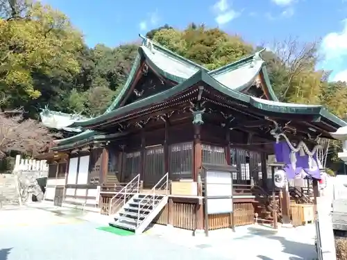 草津八幡宮の本殿