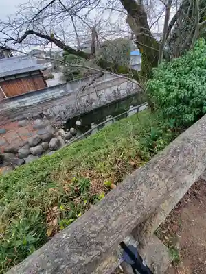 精忠神社の周辺