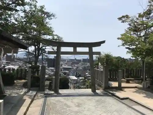 草津八幡宮の鳥居