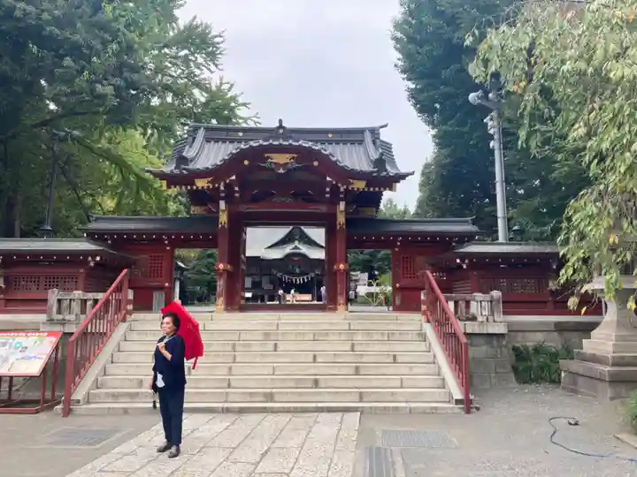 秩父神社の山門・神門