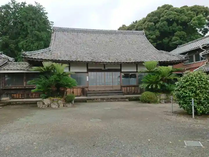 長全寺の本殿・本堂