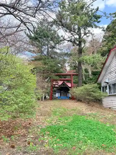 福田稲荷神社の{uncategorized: "未分類", other: "その他", undefined: "問題あり", building: "その他建物", grave: "お墓", sacred_gate: "鳥居", guardian: "狛犬", statue: "像", buddha: "仏像", history: "歴史", nature: "自然", garden: "庭園", animal: "動物", pagoda: "塔", temizu: "手水舎", mountain_gate: "山門・神門", sanctuary: "本殿・本堂", subordinate: "末社・摂社", art: "芸術", scenery: "景色", jizo: "地蔵", ema: "絵馬", goshuin: "御朱印", omikuji: "おみくじ", items: "授与品その他", amulet: "お守り", goshuincho: "御朱印帳", eats: "食事", festival: "お祭り", votive_dance: "神楽", shichigosan: "七五三参", wedding: "結婚式", experience: "体験その他", initially: "初詣", around: "周辺", anti_infection: "感染症対策"}