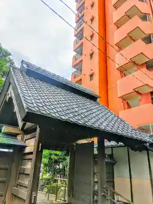 青大悲寺の山門・神門