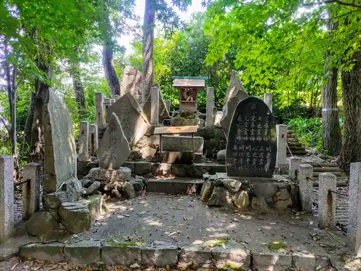 熊野社(大草)の末社・摂社