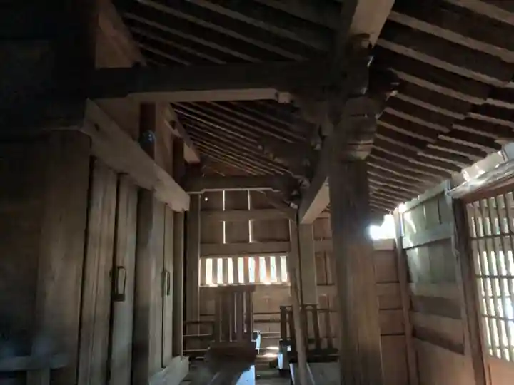 諏訪神社の本殿・本堂