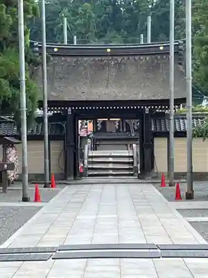 多賀大社の山門・神門