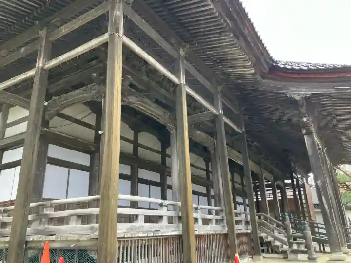 光徳寺の{uncategorized: "未分類", other: "その他", undefined: "問題あり", building: "その他建物", grave: "お墓", sacred_gate: "鳥居", guardian: "狛犬", statue: "像", buddha: "仏像", history: "歴史", nature: "自然", garden: "庭園", animal: "動物", pagoda: "塔", temizu: "手水舎", mountain_gate: "山門・神門", sanctuary: "本殿・本堂", subordinate: "末社・摂社", art: "芸術", scenery: "景色", jizo: "地蔵", ema: "絵馬", goshuin: "御朱印", omikuji: "おみくじ", items: "授与品その他", amulet: "お守り", goshuincho: "御朱印帳", eats: "食事", festival: "お祭り", votive_dance: "神楽", shichigosan: "七五三参", wedding: "結婚式", experience: "体験その他", initially: "初詣", around: "周辺", anti_infection: "感染症対策"}