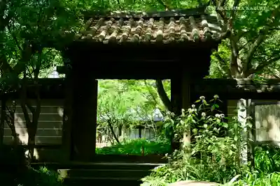 瑞泉寺の山門・神門