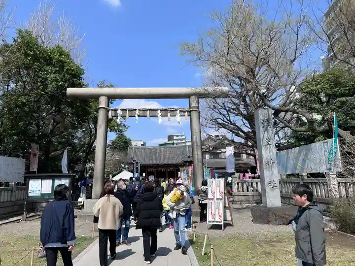 浅草神社の鳥居