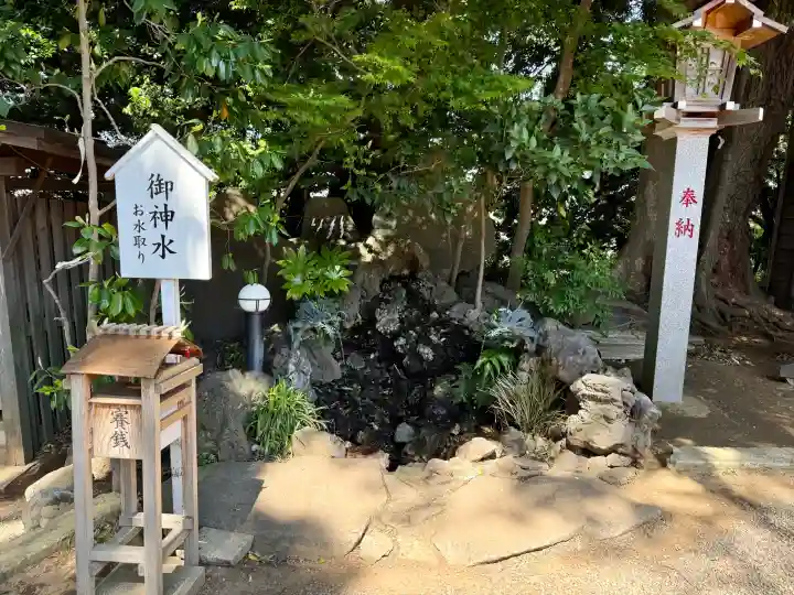 検見川神社の{uncategorized: "未分類", other: "その他", undefined: "問題あり", building: "その他建物", grave: "お墓", sacred_gate: "鳥居", guardian: "狛犬", statue: "像", buddha: "仏像", history: "歴史", nature: "自然", garden: "庭園", animal: "動物", pagoda: "塔", temizu: "手水舎", mountain_gate: "山門・神門", sanctuary: "本殿・本堂", subordinate: "末社・摂社", art: "芸術", scenery: "景色", jizo: "地蔵", ema: "絵馬", goshuin: "御朱印", omikuji: "おみくじ", items: "授与品その他", amulet: "お守り", goshuincho: "御朱印帳", eats: "食事", festival: "お祭り", votive_dance: "神楽", shichigosan: "七五三参", wedding: "結婚式", experience: "体験その他", initially: "初詣", around: "周辺", anti_infection: "感染症対策"}