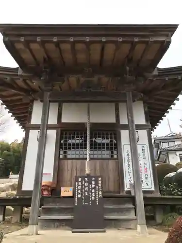 威徳寺の本殿