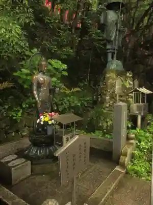 持寳院(多気山不動尊)の像