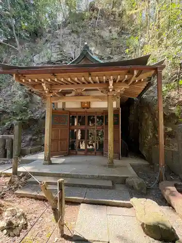 安國論寺（安国論寺）の{uncategorized: "未分類", other: "その他", undefined: "問題あり", building: "その他建物", grave: "お墓", sacred_gate: "鳥居", guardian: "狛犬", statue: "像", buddha: "仏像", history: "歴史", nature: "自然", garden: "庭園", animal: "動物", pagoda: "塔", temizu: "手水舎", mountain_gate: "山門・神門", sanctuary: "本殿・本堂", subordinate: "末社・摂社", art: "芸術", scenery: "景色", jizo: "地蔵", ema: "絵馬", goshuin: "御朱印", omikuji: "おみくじ", items: "授与品その他", amulet: "お守り", goshuincho: "御朱印帳", eats: "食事", festival: "お祭り", votive_dance: "神楽", shichigosan: "七五三参", wedding: "結婚式", experience: "体験その他", initially: "初詣", around: "周辺", anti_infection: "感染症対策"}