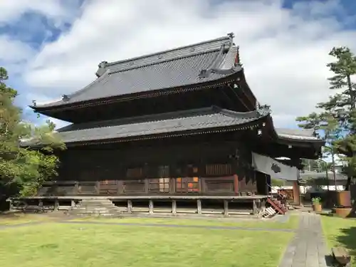 信濃國分寺の本殿・本堂