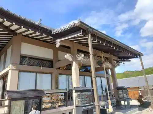 弥勒寺の本殿・本堂