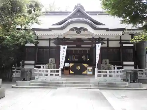 鳥越神社の本殿・本堂