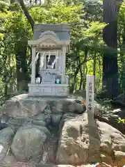 花園神社の末社