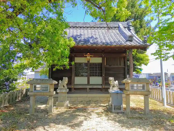 八劒社(亀ケ地)の本殿・本堂