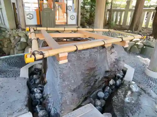 伊勢山皇大神宮の手水舎