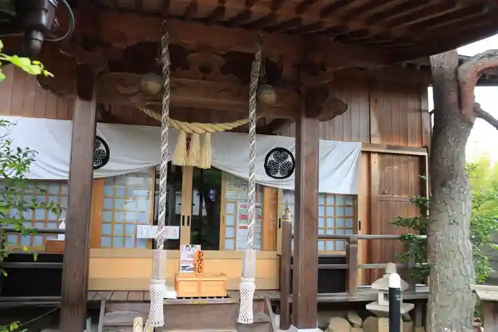 御嶽山神社の本殿・本堂