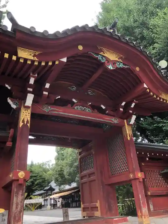 秩父神社の山門・神門