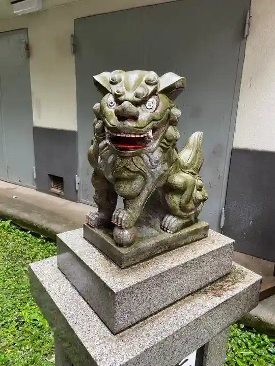 銀杏岡八幡神社の狛犬